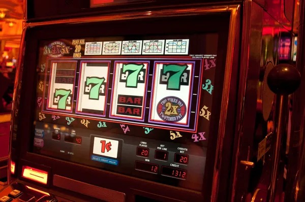 Live dealer conducting a Number Prediction round on dunia303 platform
